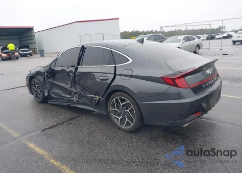 2021 Hyundai Sonata N Line z USA, uszkodzony, nr VIN 5NPEK4JC4MH105813